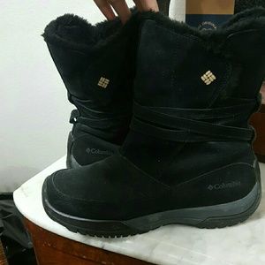 Columbia black women's winter boots